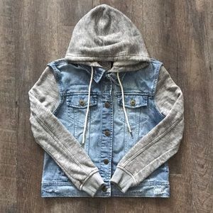 Billabong Denim Jacket With Removable Hood, Size Small